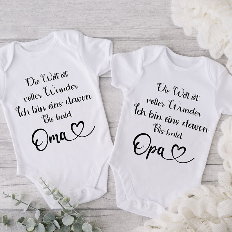 Personalized Baby Onesie The World Is Full Of Wonders I Am One Of Them German Version Baby Shower Gift