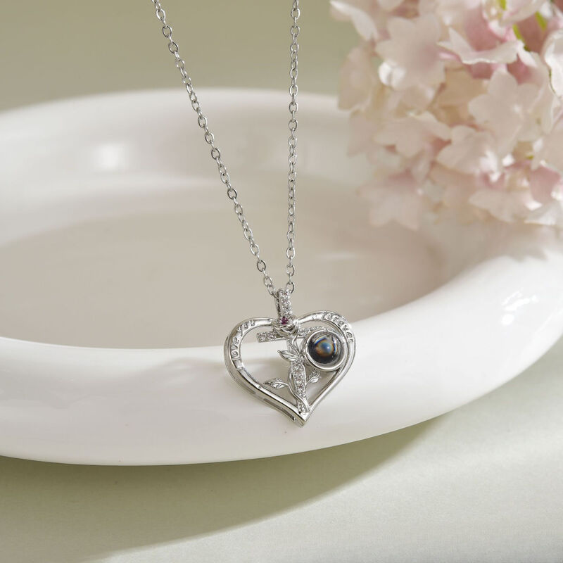 Collana personalizzata con proiezione di immagini a forma di cuore Bellissimo regalo per le coppie