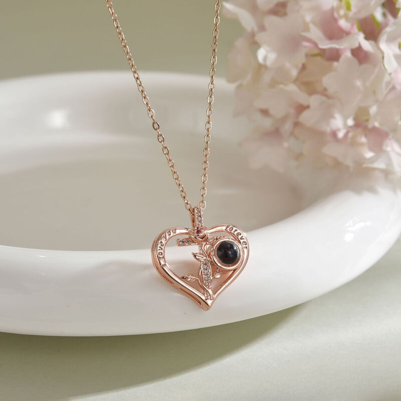 Collana personalizzata con proiezione di immagini a forma di cuore Bellissimo regalo per le coppie
